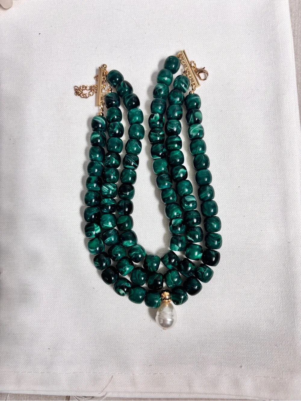3-Strand Emerald Green Beaded Choker Necklace With Pearl Drop